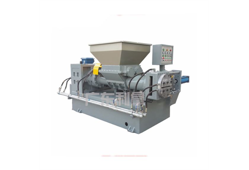 廣東利拿實(shí)業(yè)：創(chuàng)新驅(qū)動(dòng)，引領(lǐng)擠出過濾機(jī)、橡膠出片擠出機(jī)與電線電纜擠出機(jī)行業(yè)